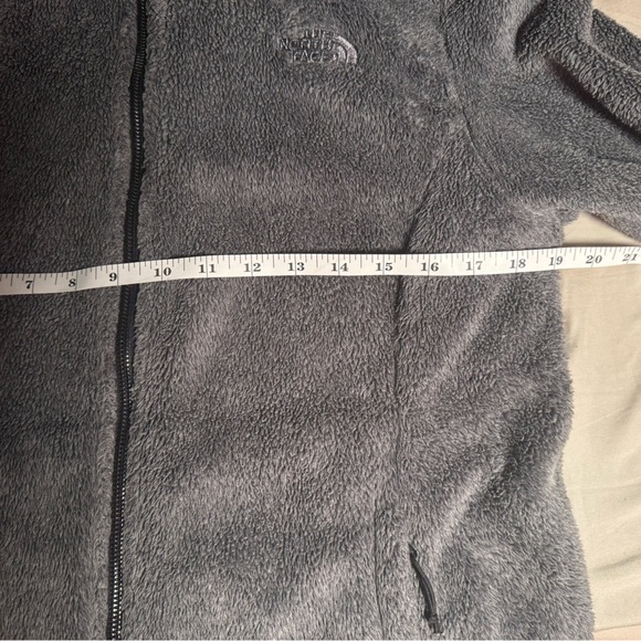 The North Face Women's Charcoal Teddy Jacket - Picture 6 of 9